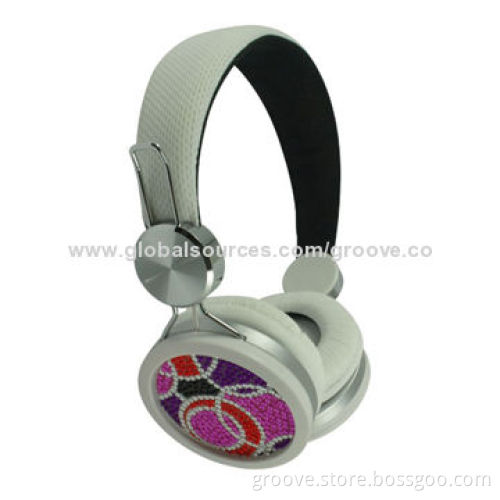 Newest Fashionable Deep Bass Sound Diamond Headphones with 20-20kHz Frequency Response